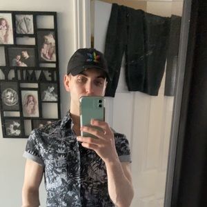 Meet your Posher, Alex